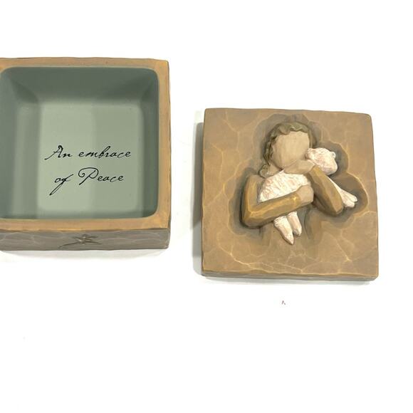 Willow tree Peace on Earth Keepsake Box Lamb w/box - Picture 4 of 7
